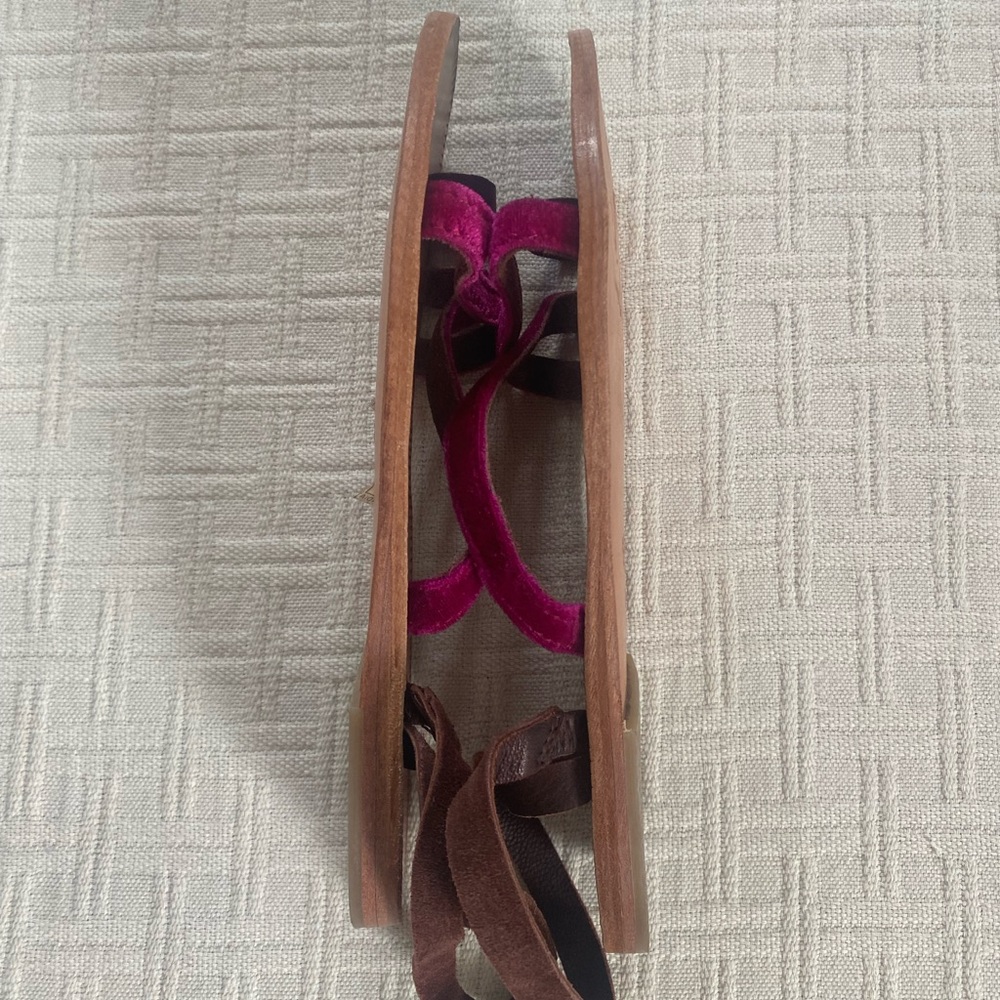 Free people velvet sandals. - Picture 5 of 10